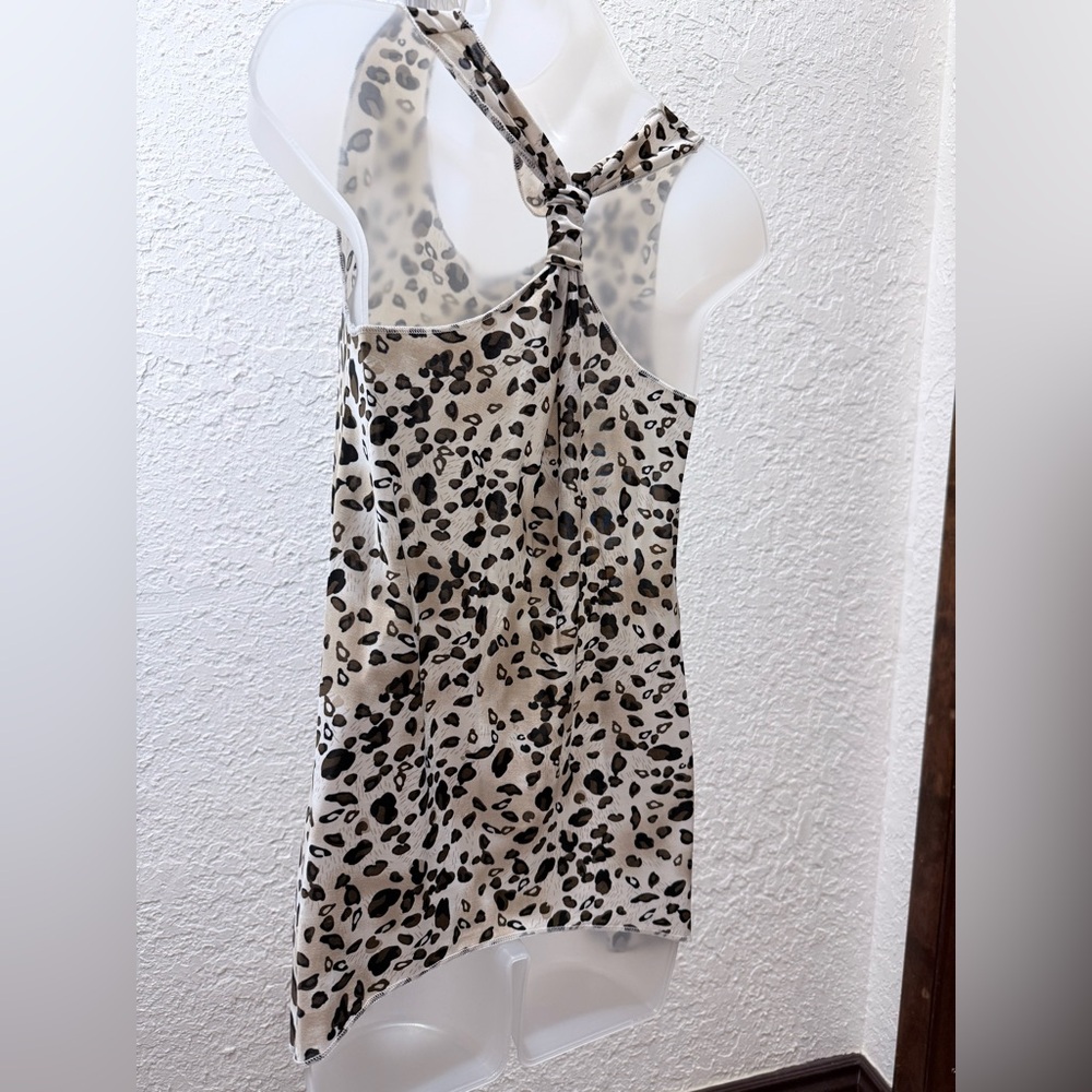 Leopard Print Sleeveless Top - Picture 6 of 7